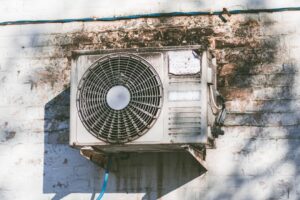 average lifespan of a central air conditioner in a hot dry utah climate